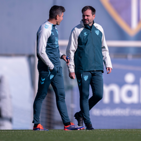 PANTALON ENTRENO PLAYER 2025/26